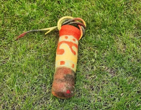 Türkmén mintás nemez kulacstartó_eredmény